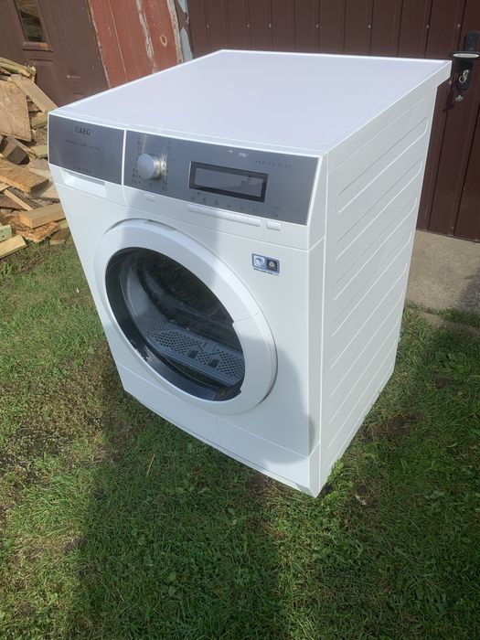 Suszarka kondensacyjna -pąpa ciepła AEG