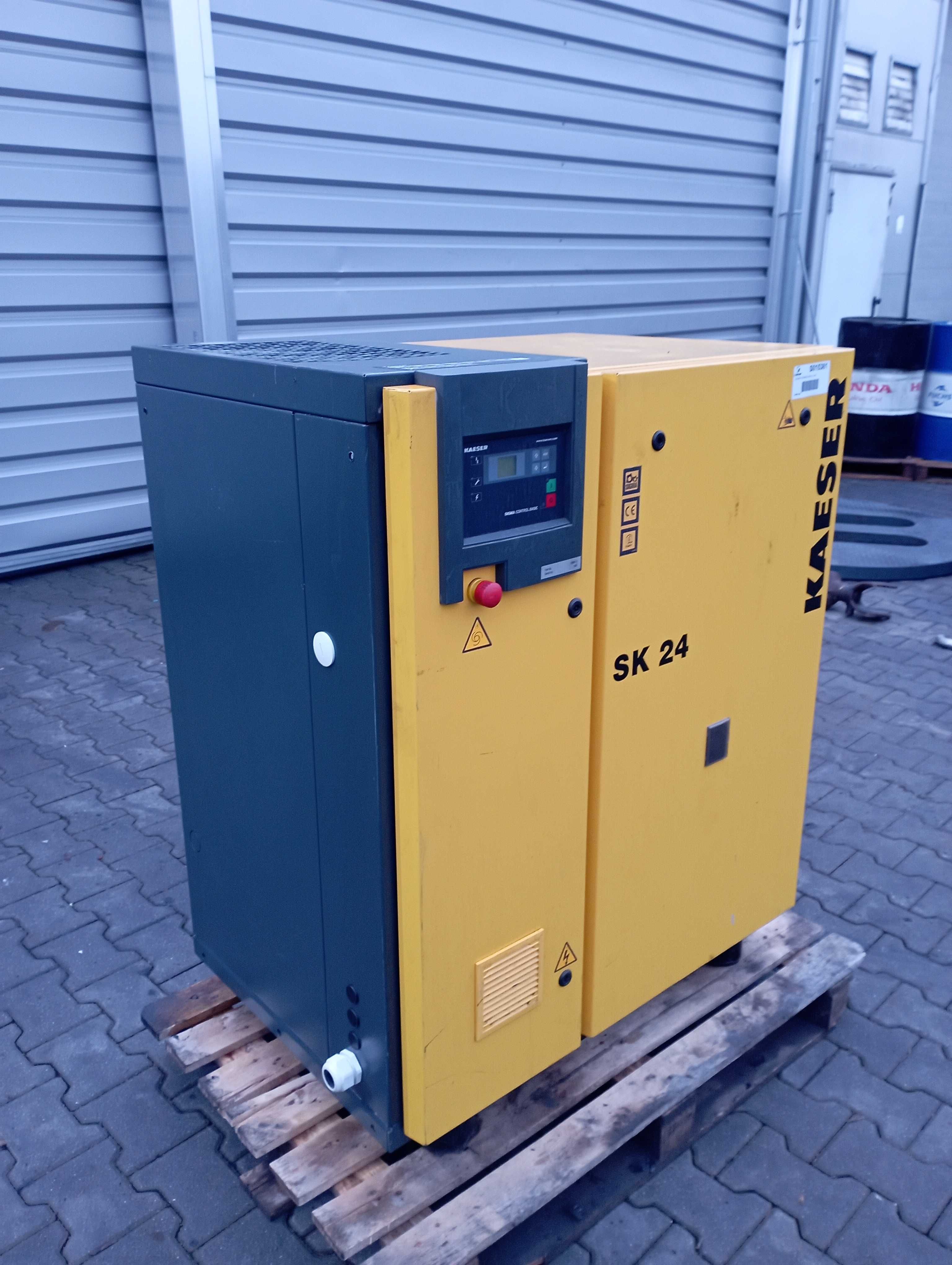 SPRAWNA!!! Sprężarka Śrubowa KAESER SK24, 15kW, 2.02m3/min S015361