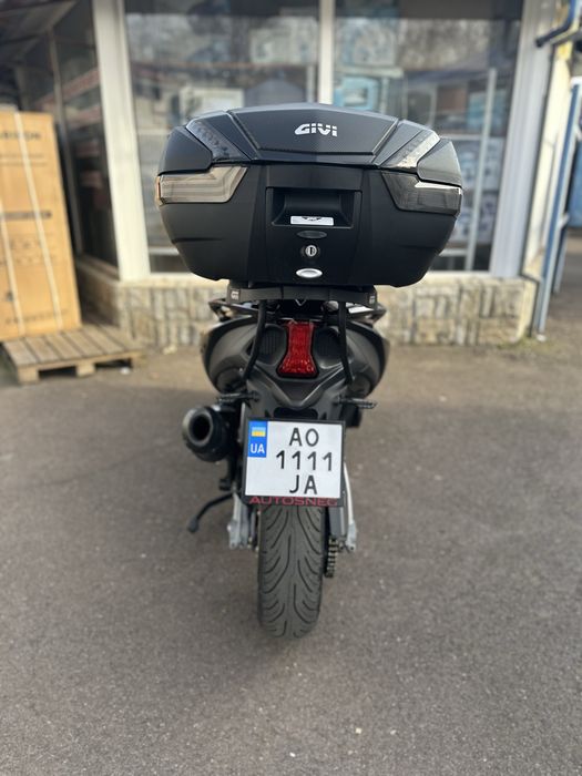 Aprilia srv850 максі скутер