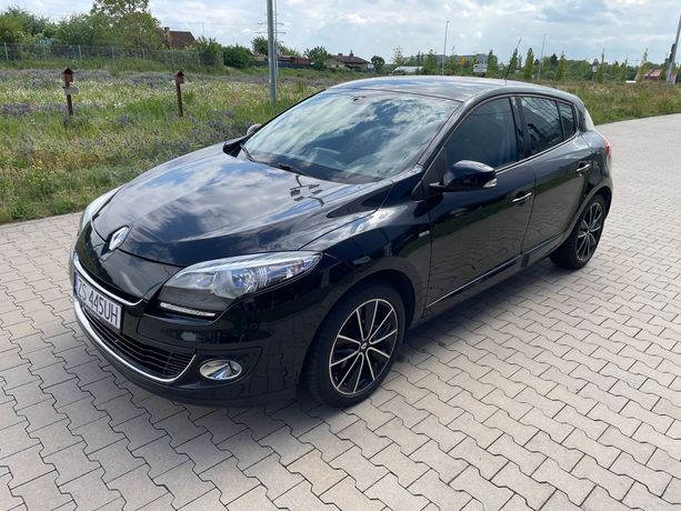 Renault Megane Bose Kamera Asystent pasa Nawigacja
