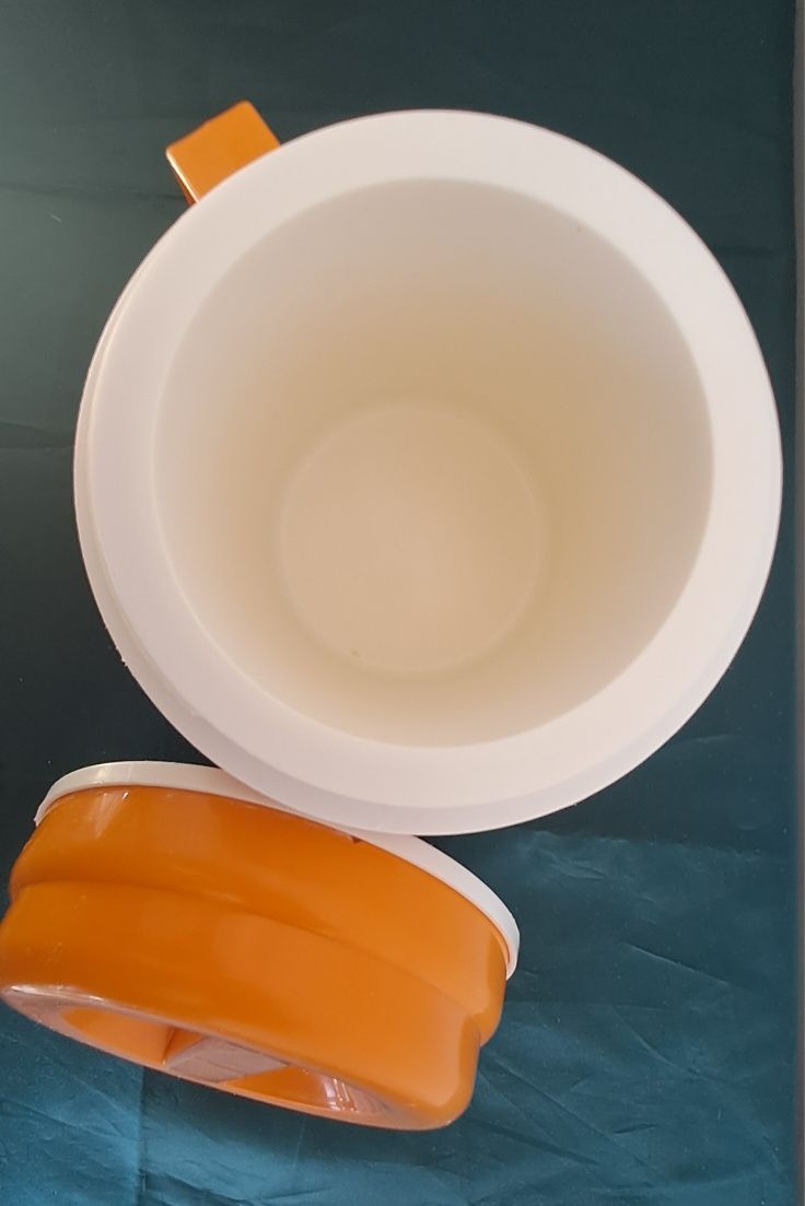 Termo sólido plástico laranja