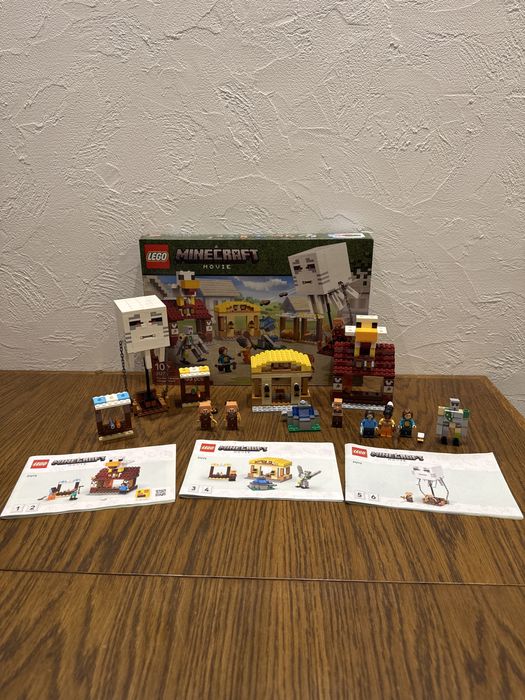 LEGO 21273 klocki Minecraft Movie Atak balonowego Ghasta na wioskę