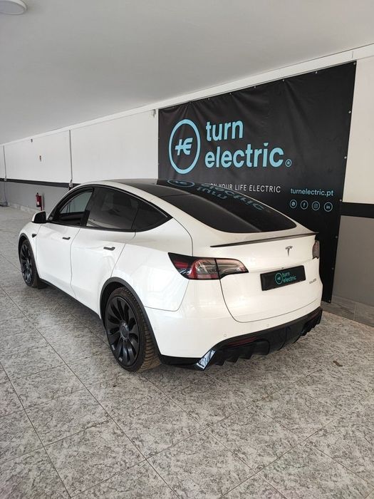 Tesla Model Y Performance Dual Motor AWD