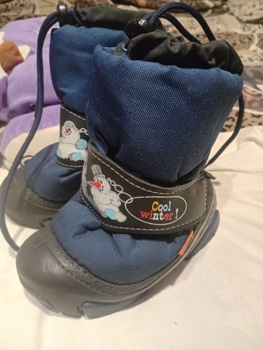 Продам зимние ботинки на мальчика