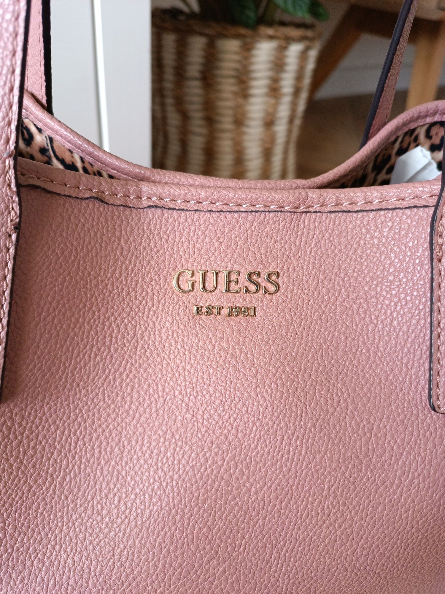 Guess torebka shopper Vikky z saszetką