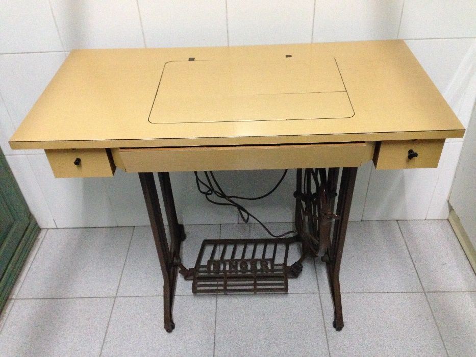 Máquina de costura SINGER