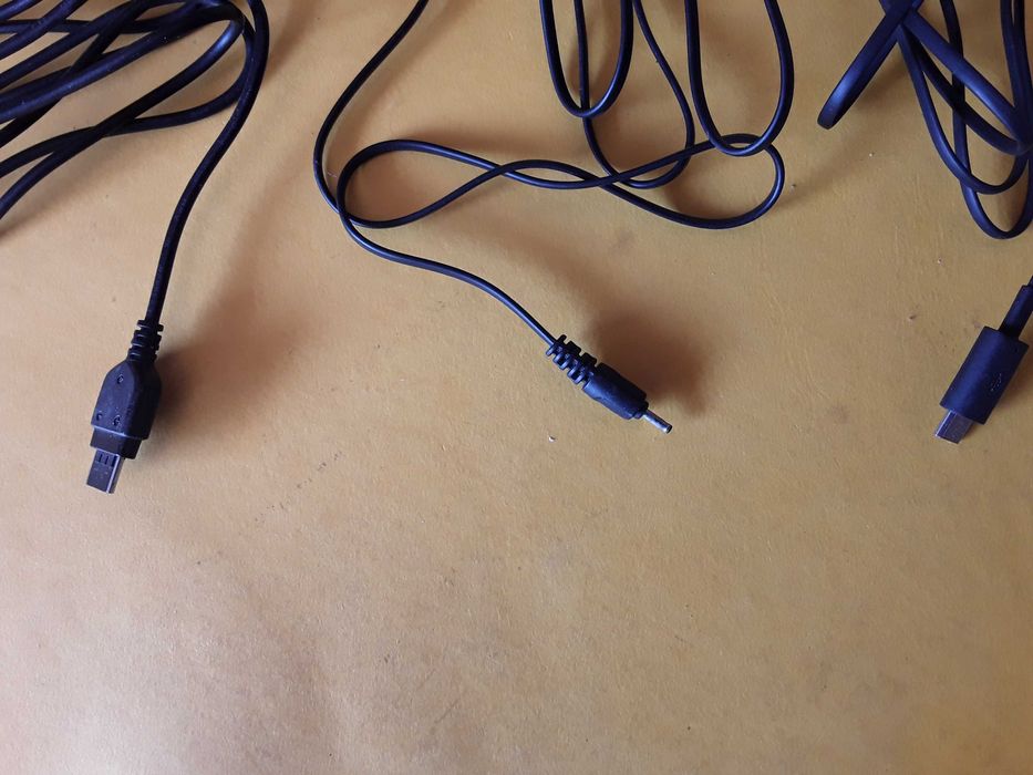 Adaptador/carregador de telemóvel (3)