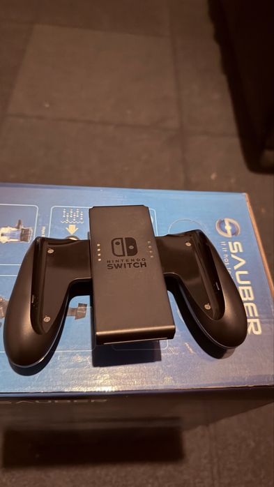 Nintendo Switch V2 + Extras