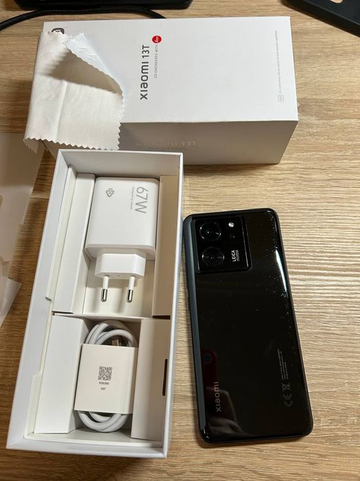 Телефон Xiaomi 13t