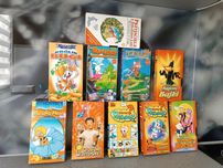 Kasety VHS z bajkami dla najmłodszych
