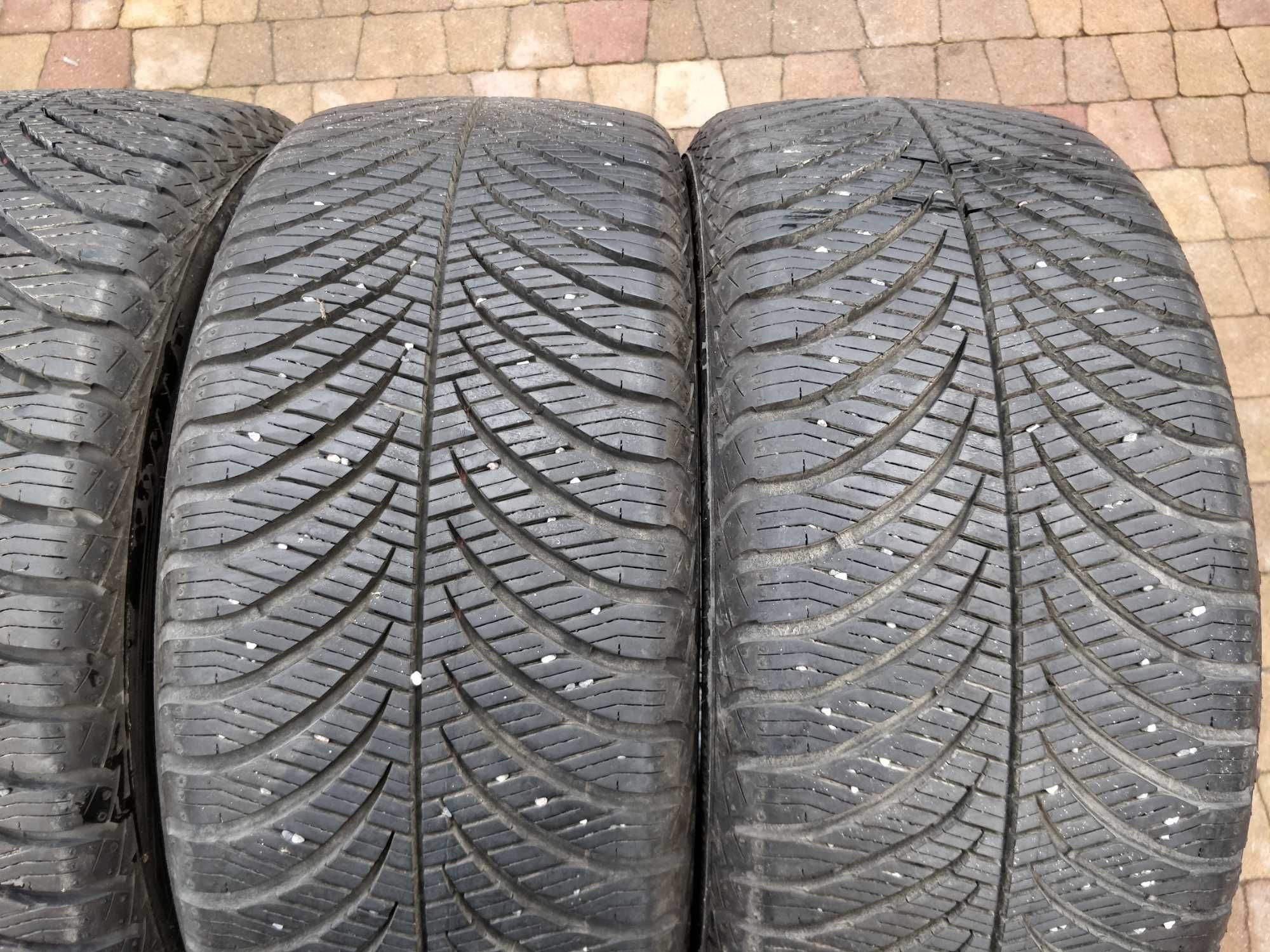 3262. Opony wielosezonowe 225/45/17 Goodyear 2020r 8.5mm cena za 4szt