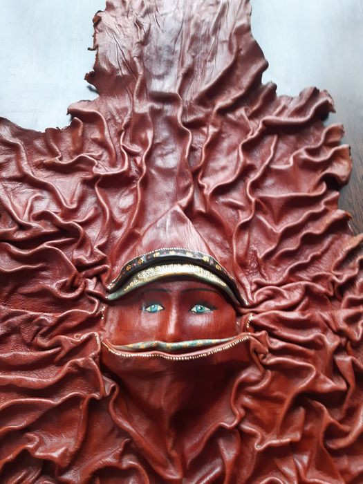 Ozdobna skóra na ścianę