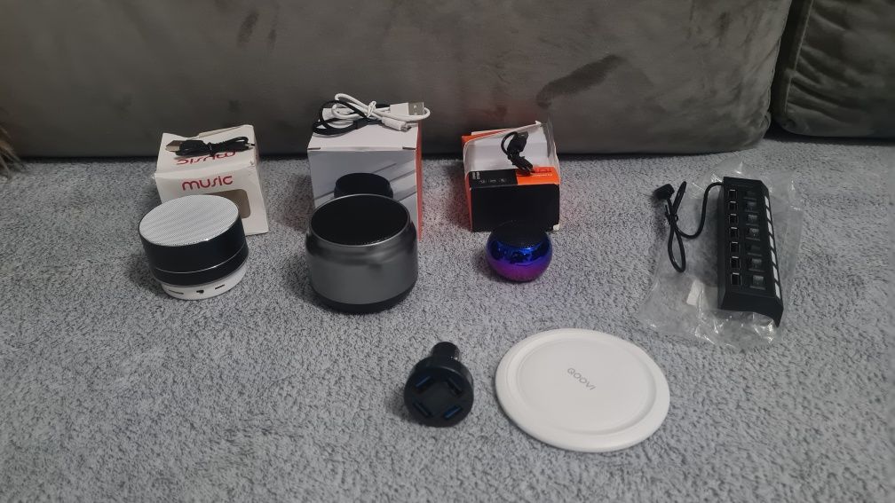 Głośnik bluetooth oraz ładowarki