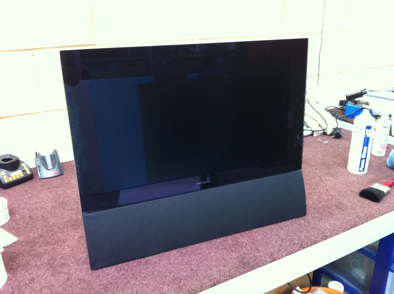 Beovision 6 Bang&Olufsen 22" na caixa.