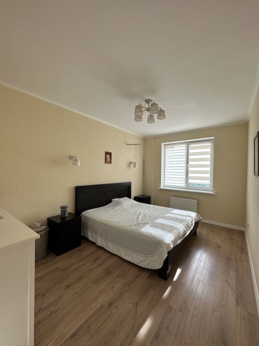 Продам трёхкомнатную квартиру в хорошем доме