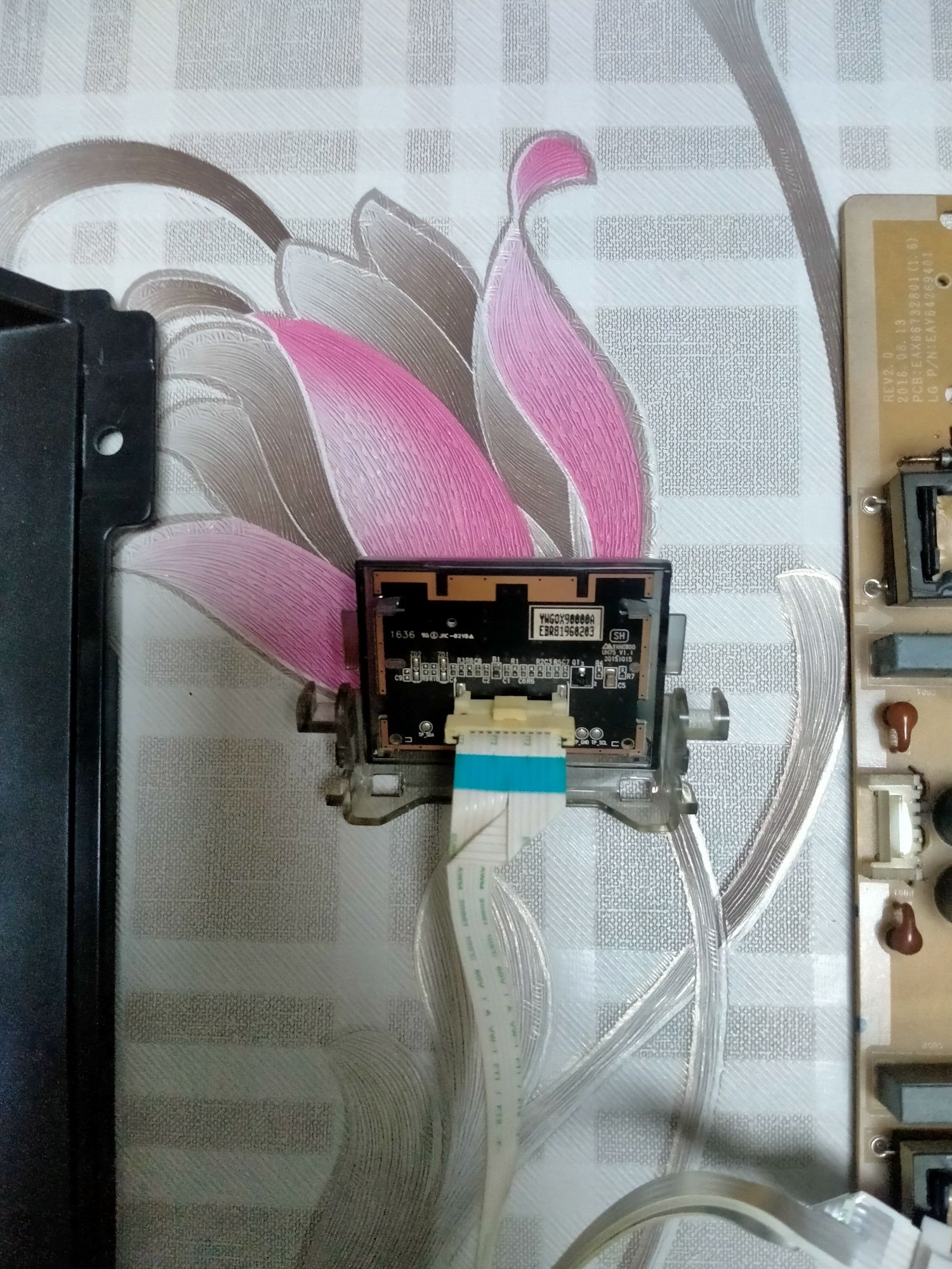 Częśći do telewizora LG Model:55uh605v