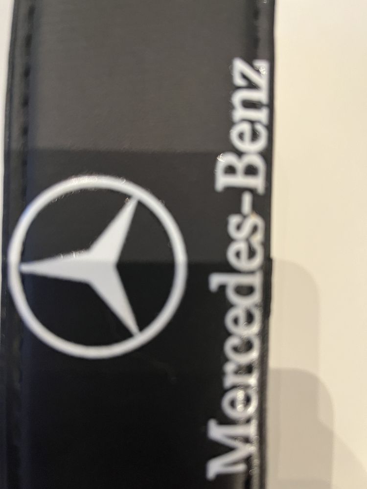 Mercedez skórzany pojemnik na chusteczki