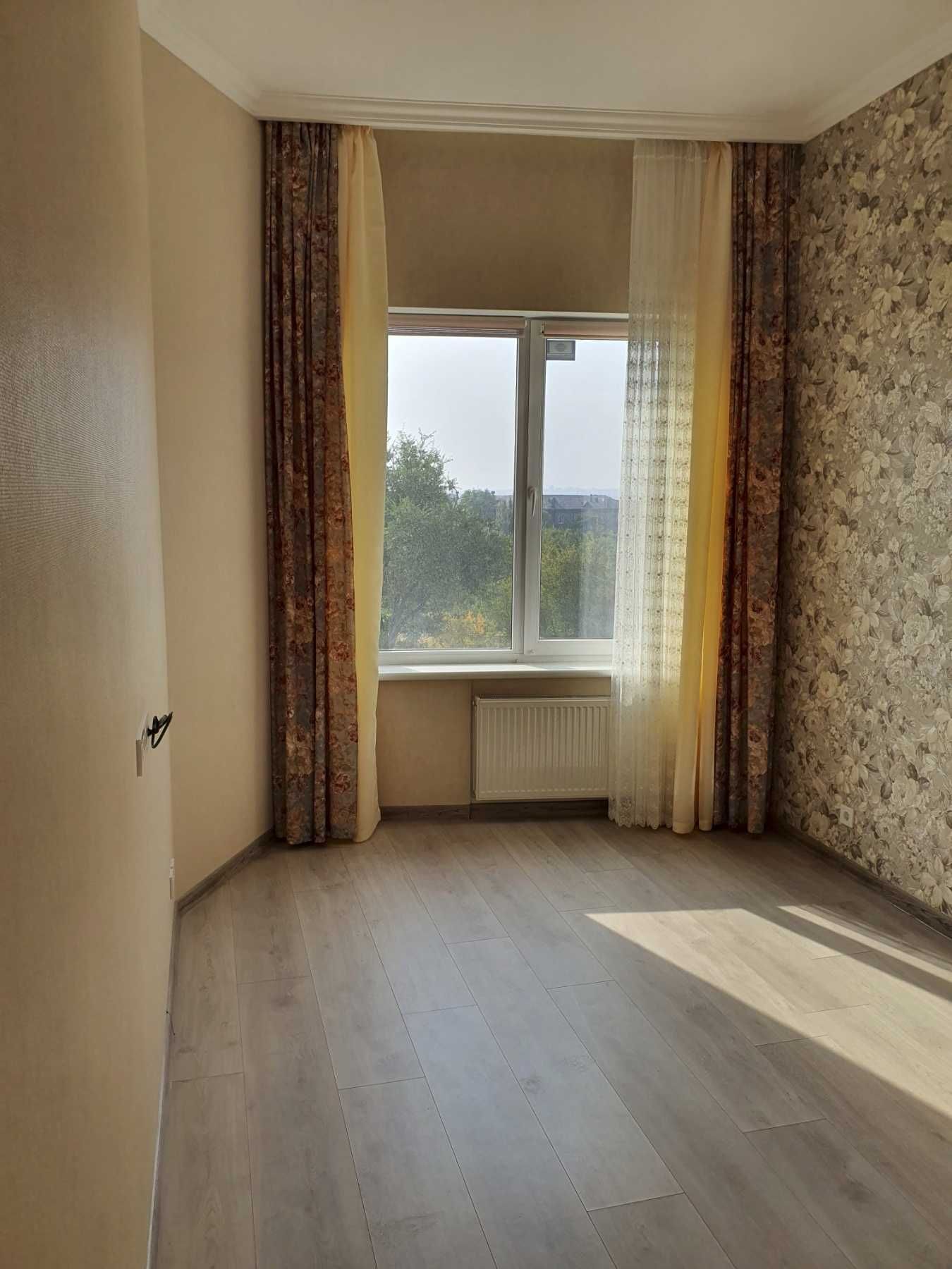 ЖК Лермонтово 3-х к. кв студія.79кв.м.