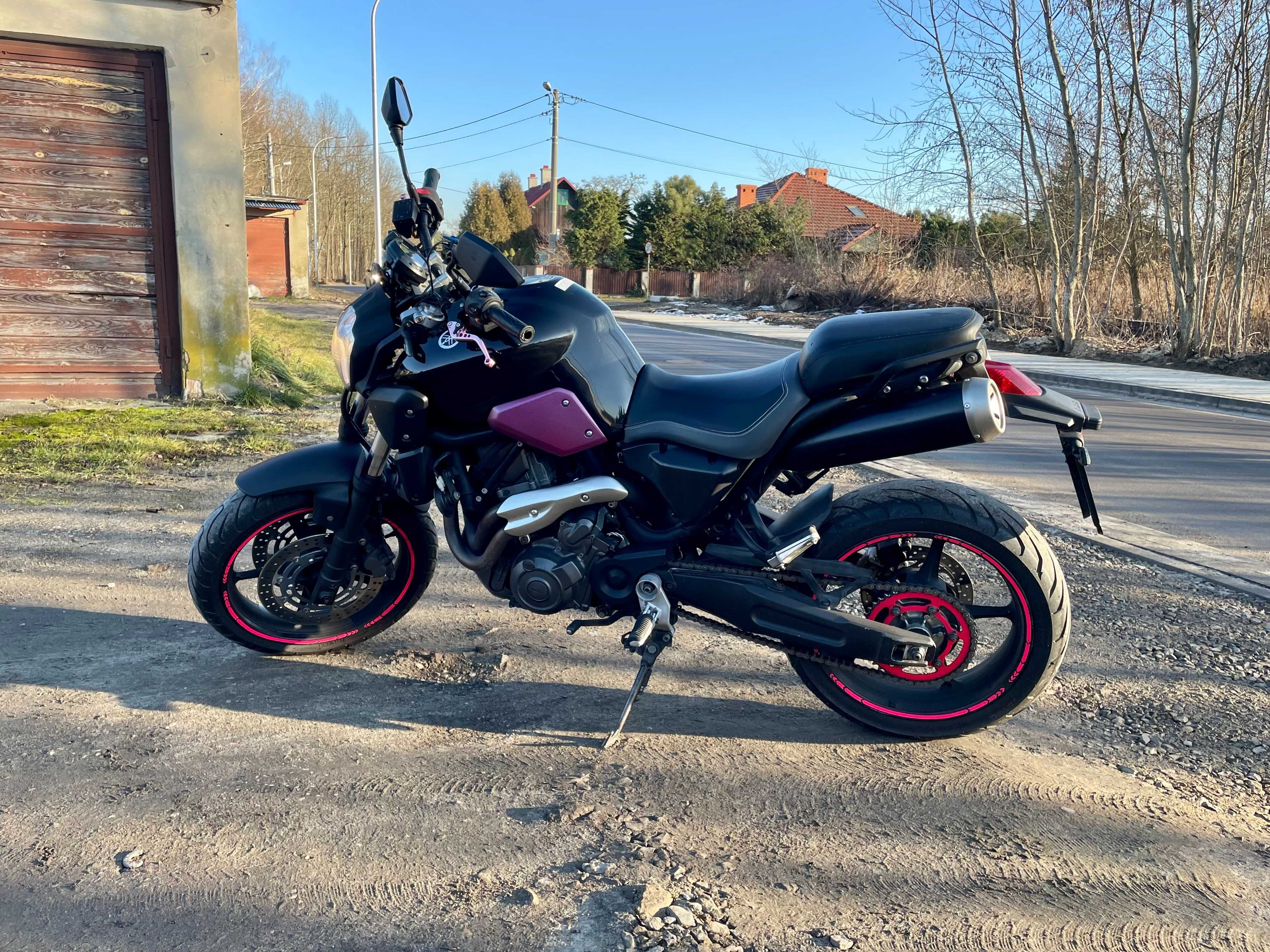 Yamaha MT-03 660 cm^3