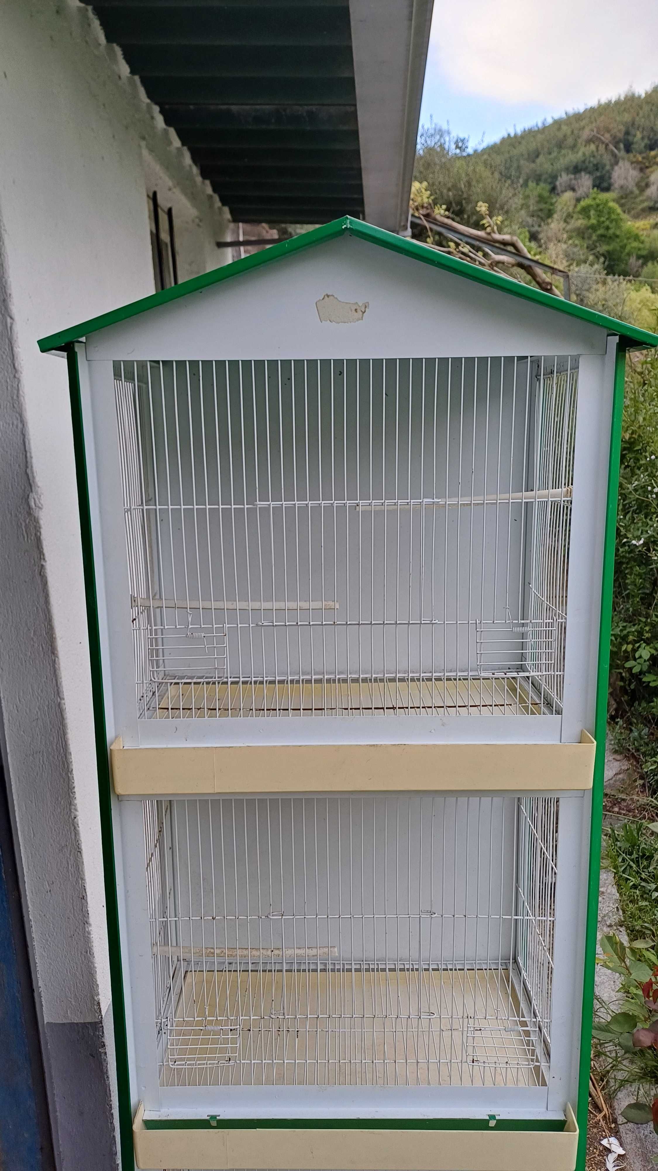 Vendo gaiola para passaros