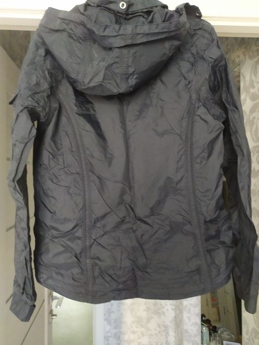 Ветровка куртка курточка