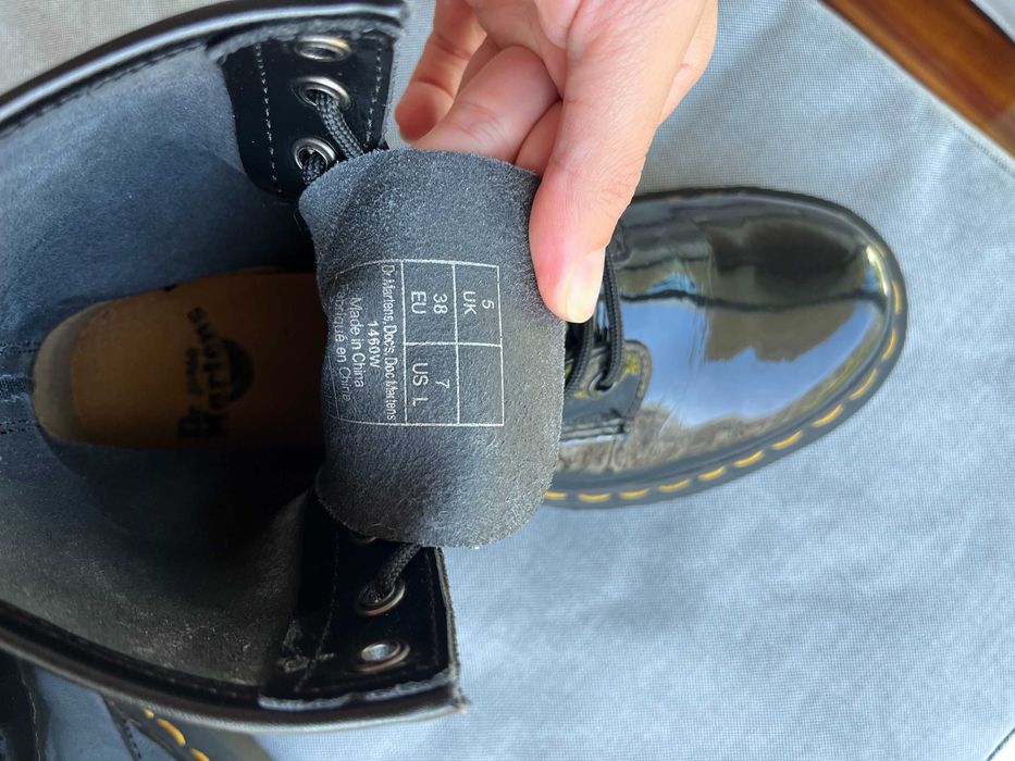 Bota Dr. Martens ORIGINAL Preta envernizada - Tamanho 38 EU