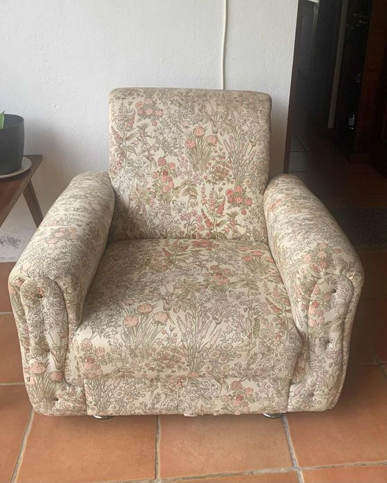 Sofá de um lugar em tecido