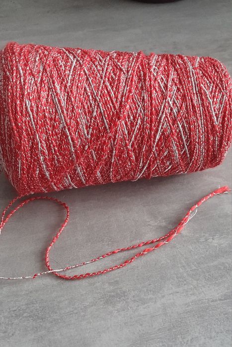 Włóczka wiskoza bawełna 300 g jasna czerwień, ciekawy kolor