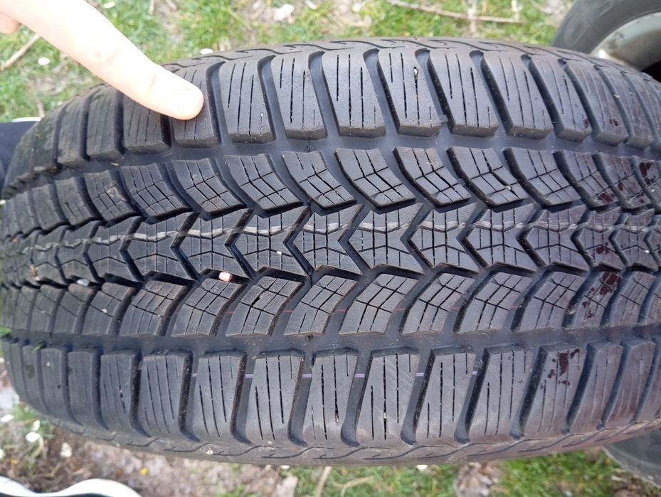 2 шины Debica Frigo HP2 225/45R18