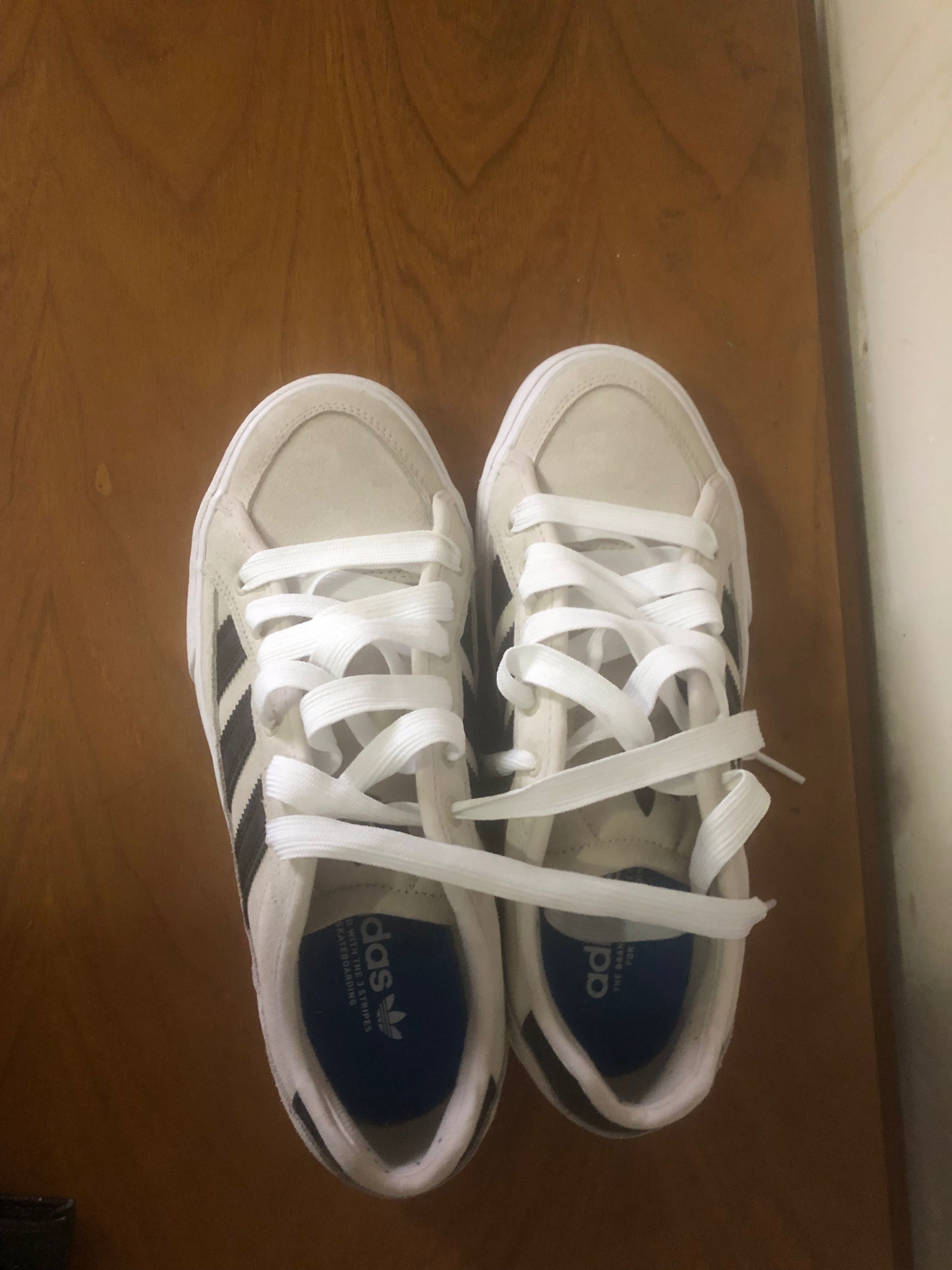 Sapatilhas Adidas como novas