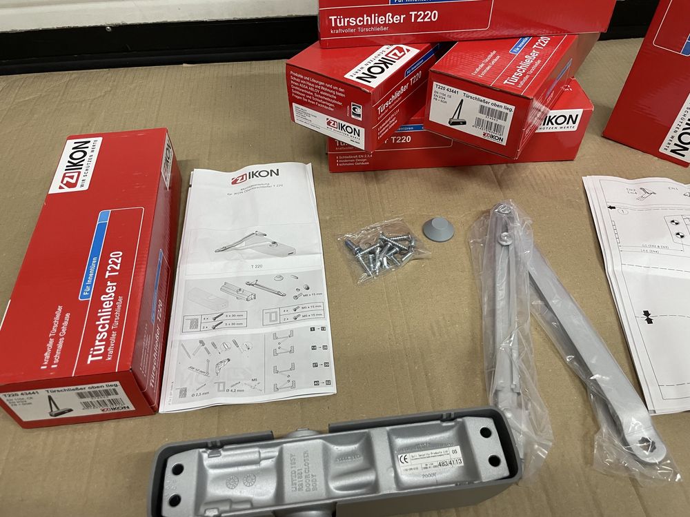 Samozamykacz drzwiowy drzwi NOWY! ASSA ABLOY