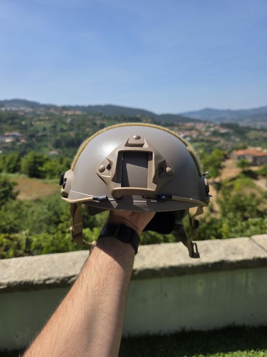 Airsoft Capacete Fast Helmet coyote Nunca usado