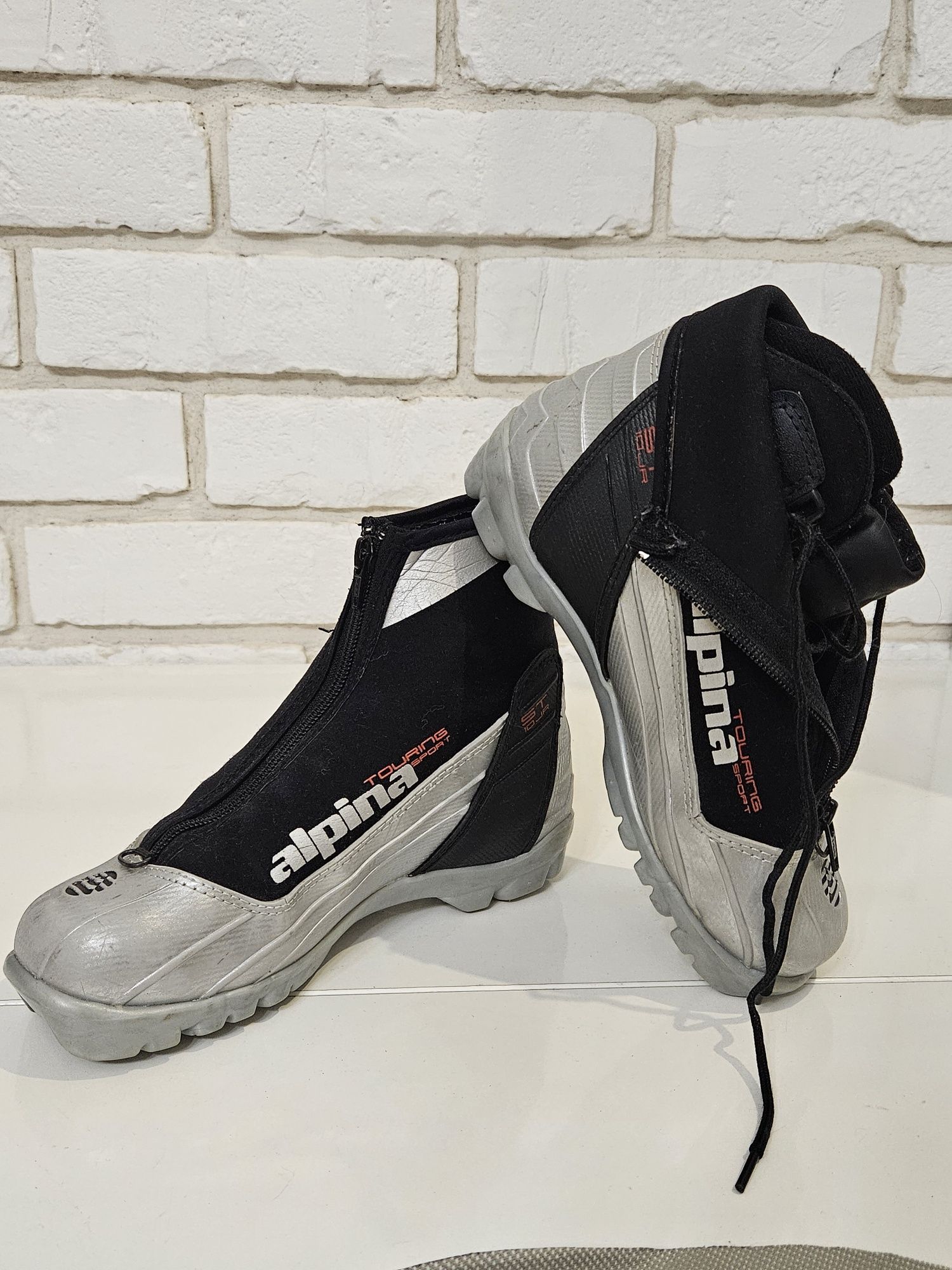 Buty narciarskie biegowe Alpina Touring Sport r. 35