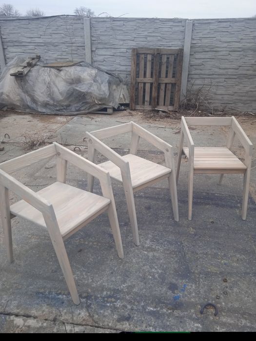 Обідні столи , стільці