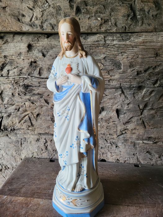 Porcelanowa figurka Pan Jezus z biskwitu