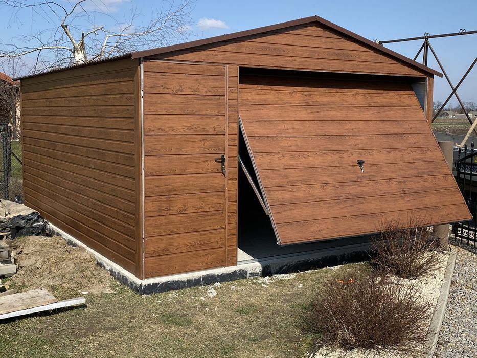 Garaż 4 x 6 Drewnopodobny premium, konstrukcja z profili zamknietych