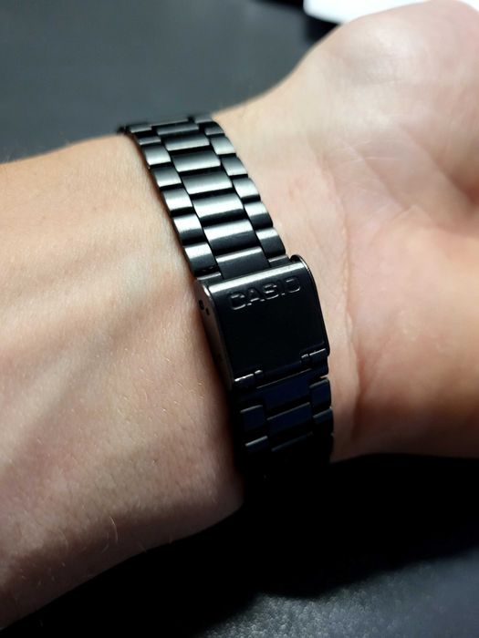 Zegarek Casio Vintage AW168WE czarno złoty