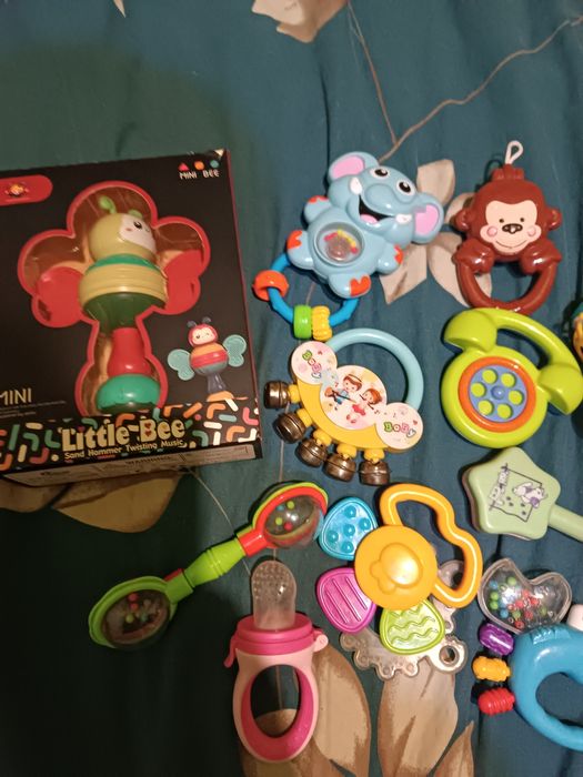 Брязкальця дитячі