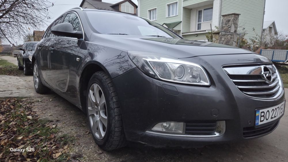 Продаю Opel Insignia