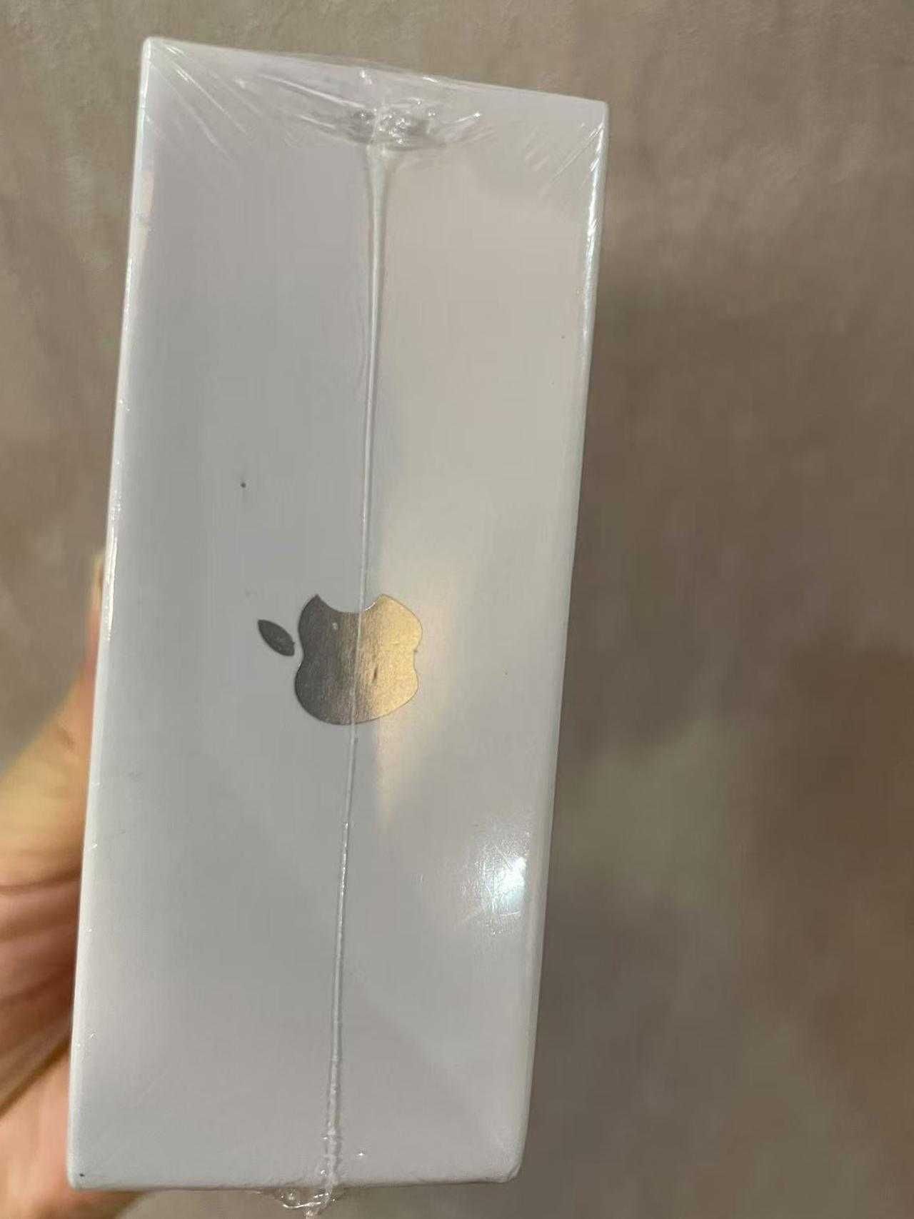 Oryginalne słuchawki A.pple Air Pods 4 A-N-C
