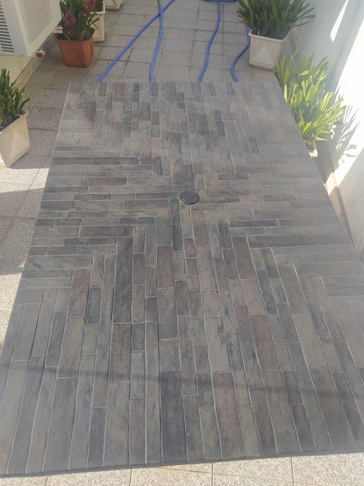 Conjunto mesa e cadeiras jardim