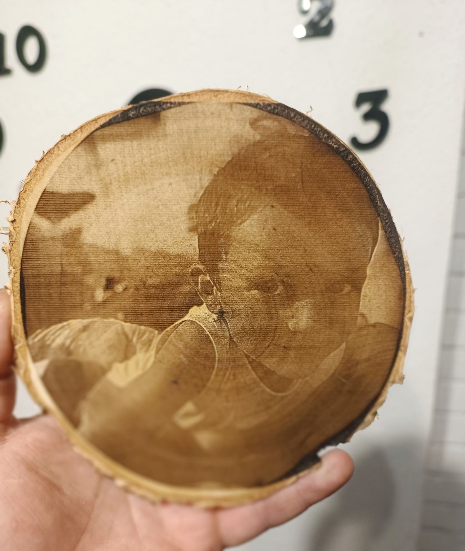Prezent z grawerem zdjęcie na plastrze drewna brzozowego rewna