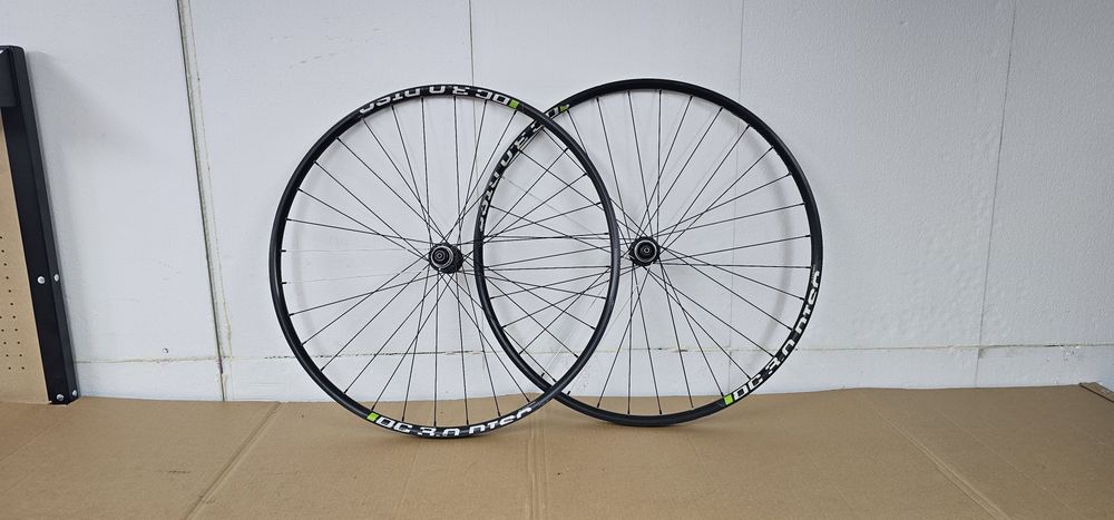 Zestaw.  Koła Alexrims DC 3.0 DTSC.  622x19