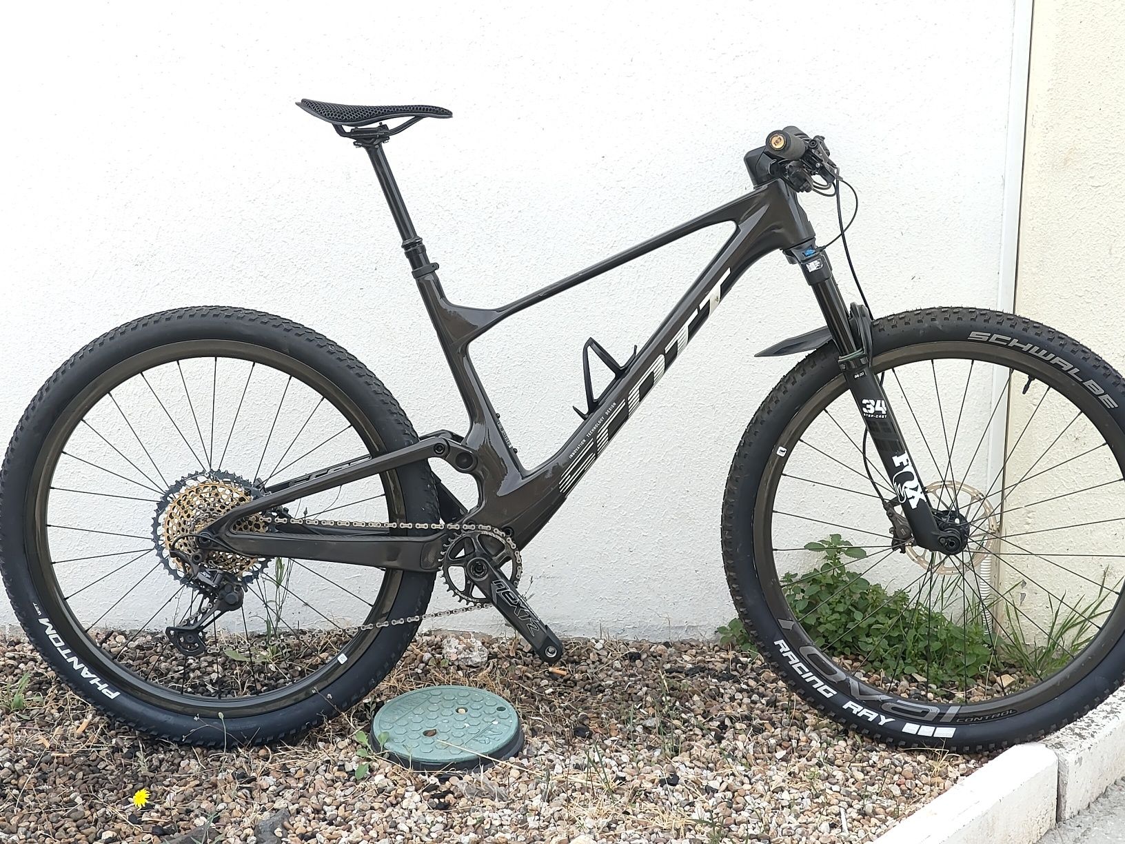 2799€
Scott Spark team upgrade 
Rodas carbono roval Control 
Suspensão