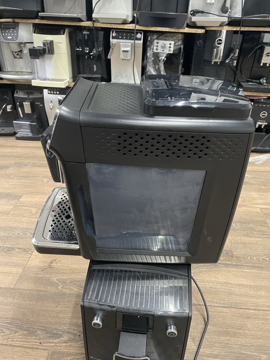 Кавомашина Philips LatteGo Series 4300 2022 р 5 тис порцій