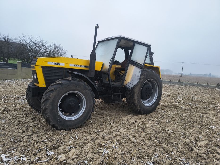 Ursus 1224 6- cylindrowy 4-biegi  z przednim napędem NIE Zetor case zt