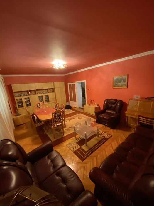 Продам будинок у передмісті Берегова