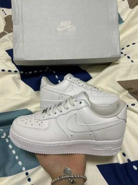 Nike Air Force 1 '07 White EU 36