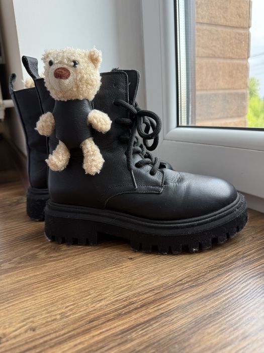 Шкіряні черевички для дівчинки