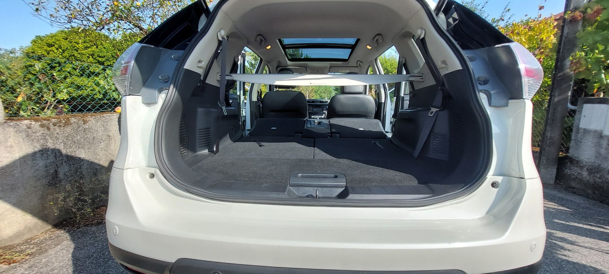 Nissan X- Trail 1.6 dci Tekna- 360